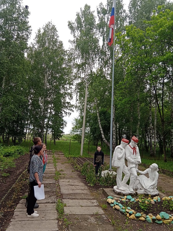 Открытие профильного лагеря дневного пребывания «Радуга».
